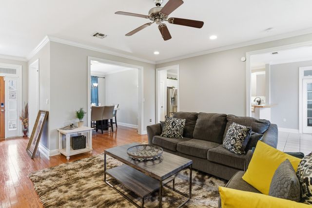 6 Stratford Ct., Hattiesburg, MS 39402