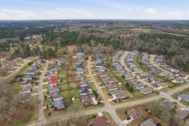 6 Stratford Ct., Hattiesburg, MS 39402