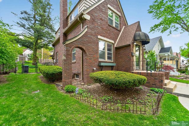 739 J E George Boulevard, Omaha, NE 68132