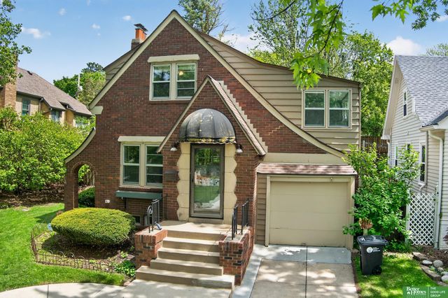 739 J E George Boulevard, Omaha, NE 68132