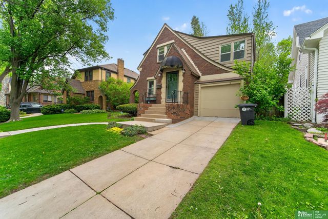 739 J E George Boulevard, Omaha, NE 68132