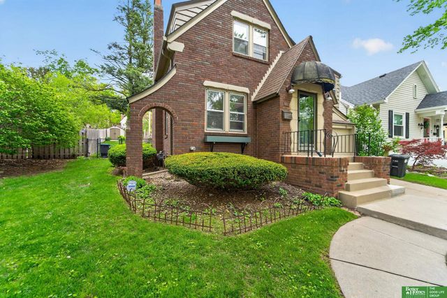 739 J E George Boulevard, Omaha, NE 68132
