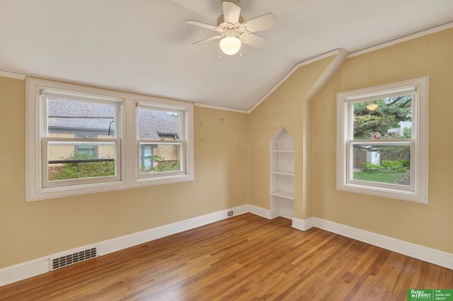 739 J E George Boulevard, Omaha, NE 68132