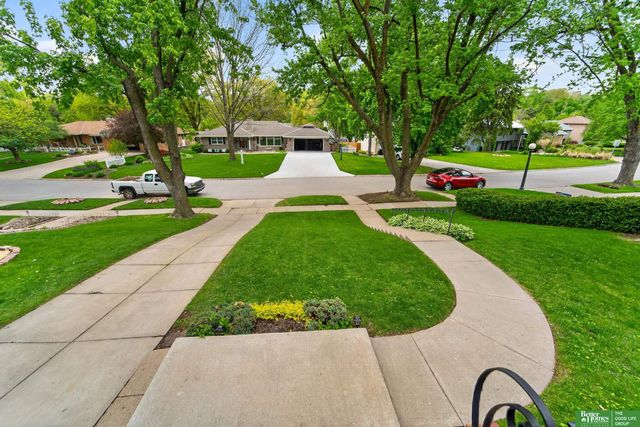 739 J E George Boulevard, Omaha, NE 68132