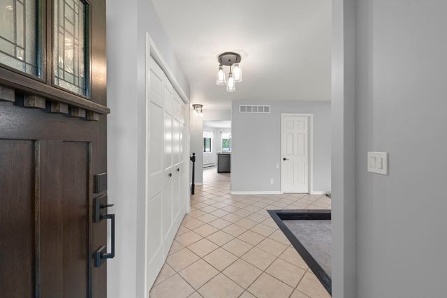 5760 Woodward Avenue, Downers Grove, IL 60516