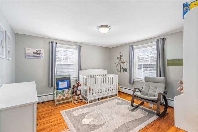 80 Twin Oak Drive, Warwick, RI 02889