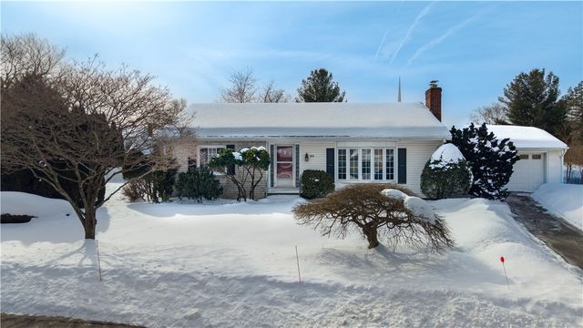 80 Twin Oak Drive, Warwick, RI 02889