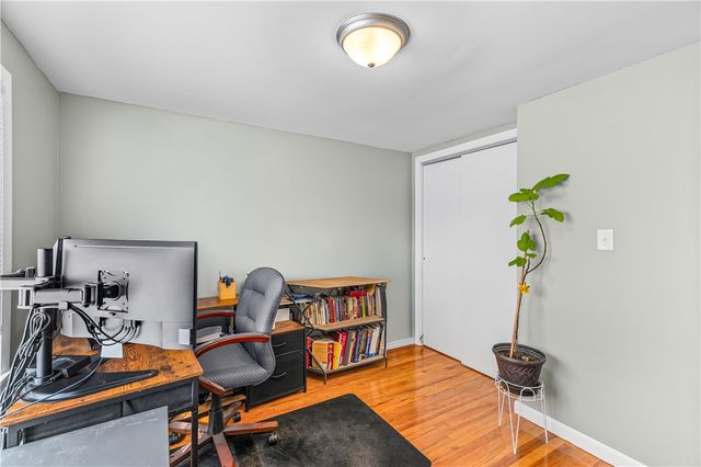 80 Twin Oak Drive, Warwick, RI 02889