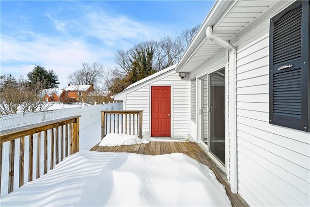 80 Twin Oak Drive, Warwick, RI 02889