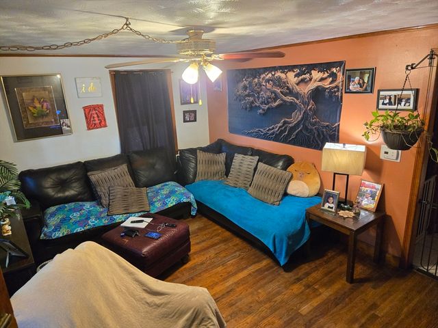 18 Notre Dame St, Springfield, MA 01104