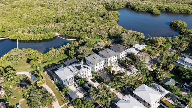 2624 QUINCY STREET S, Gulfport, FL 33711