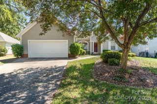 8410 Rhian Brook Lane, Charlotte, NC 28216