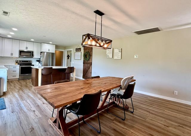 6026 Buzzard Creek Rd, Cedar Hill, TN 37032