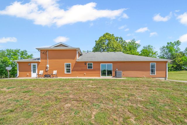 6026 Buzzard Creek Rd, Cedar Hill, TN 37032