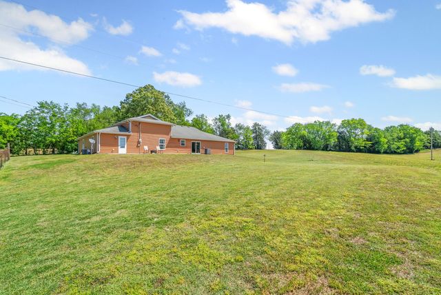 6026 Buzzard Creek Rd, Cedar Hill, TN 37032
