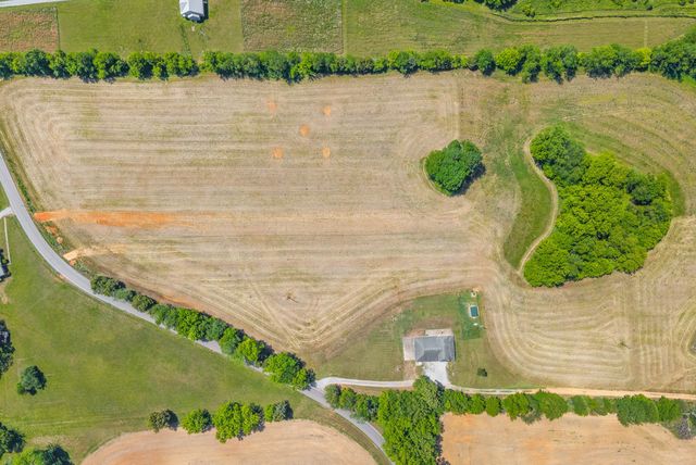 6026 Buzzard Creek Rd, Cedar Hill, TN 37032