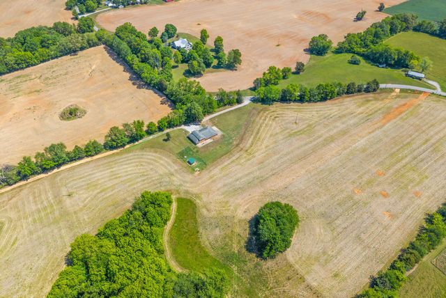 6026 Buzzard Creek Rd, Cedar Hill, TN 37032