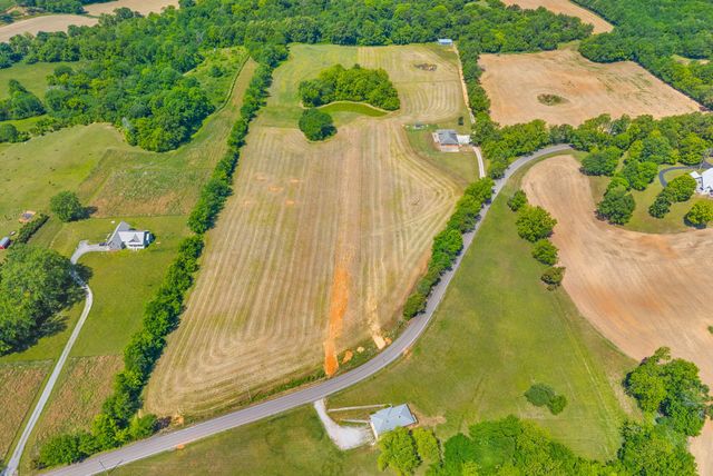 6026 Buzzard Creek Rd, Cedar Hill, TN 37032