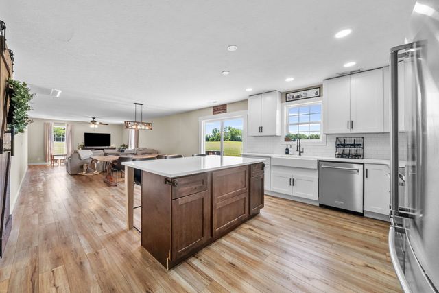 6026 Buzzard Creek Rd, Cedar Hill, TN 37032