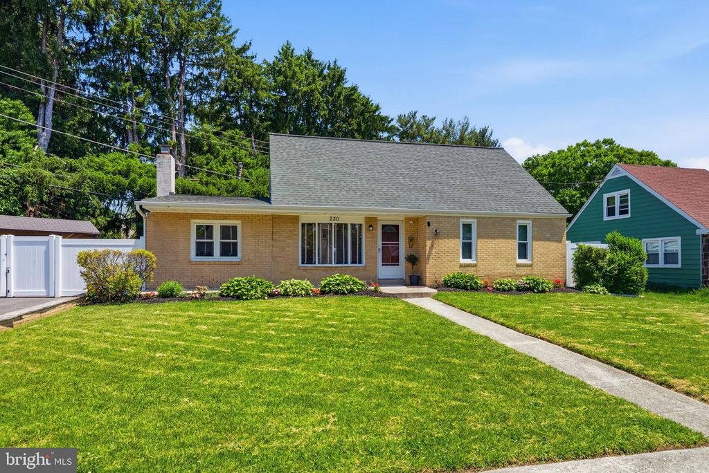 230 OXFORD CIR, West Norriton, PA 19403