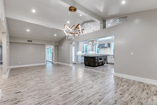 105 Parade, San Antonio, TX 78213