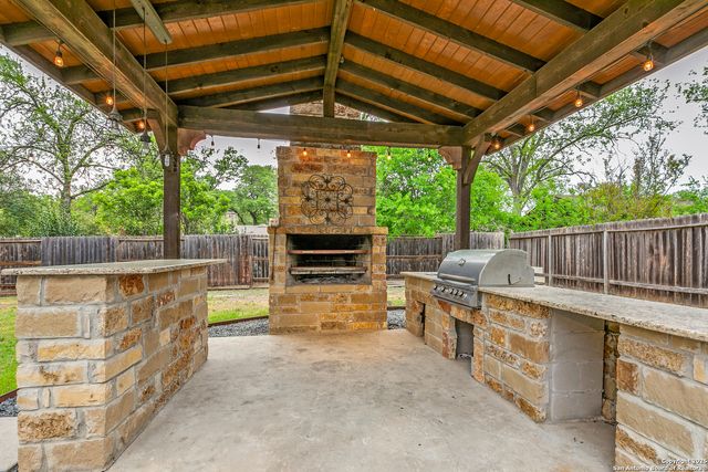 105 Parade, San Antonio, TX 78213