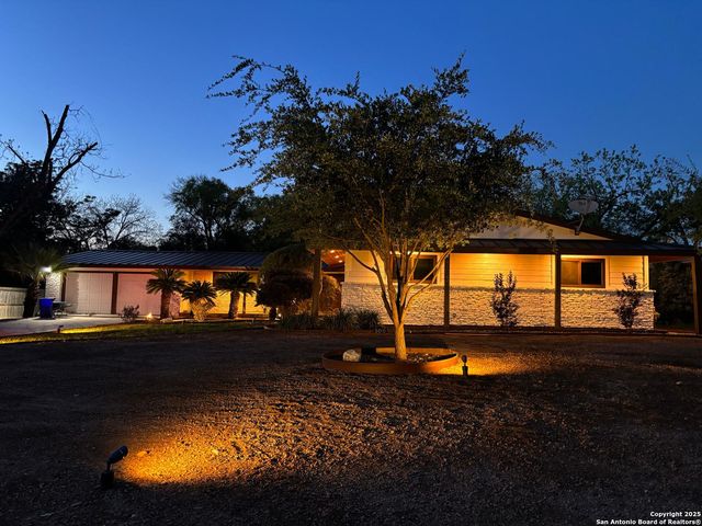 105 Parade, San Antonio, TX 78213