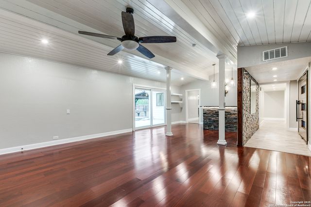 105 Parade, San Antonio, TX 78213