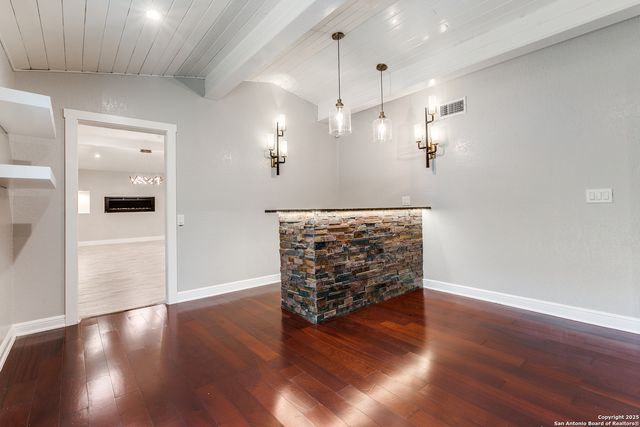 105 Parade, San Antonio, TX 78213