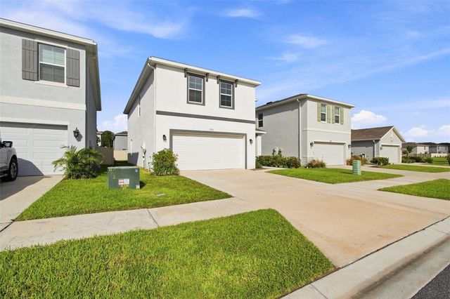 2763 COMMON FIG RUN, Wesley Chapel, FL 33543