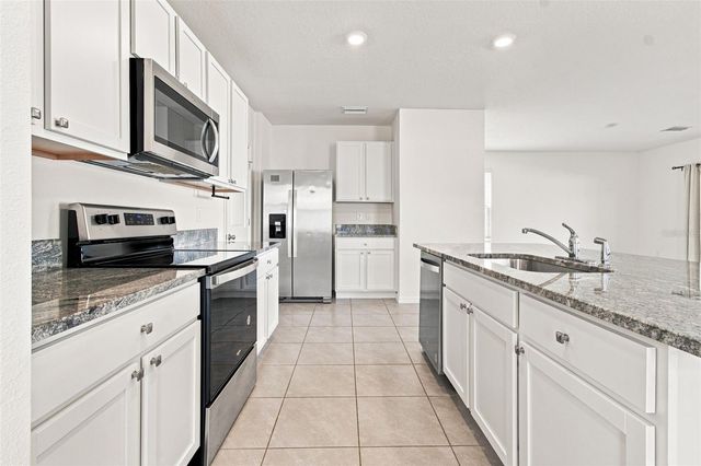 2763 COMMON FIG RUN, Wesley Chapel, FL 33543