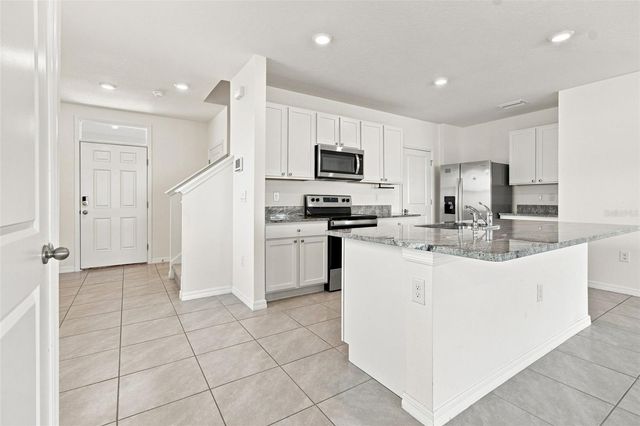 2763 COMMON FIG RUN, Wesley Chapel, FL 33543