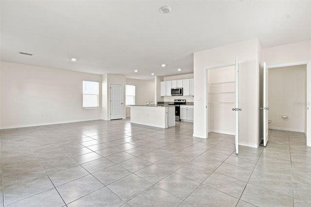 2763 COMMON FIG RUN, Wesley Chapel, FL 33543