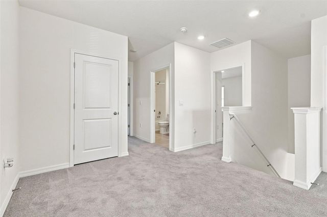2763 COMMON FIG RUN, Wesley Chapel, FL 33543