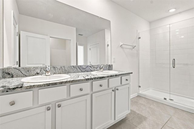 2763 COMMON FIG RUN, Wesley Chapel, FL 33543