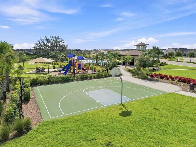 2763 COMMON FIG RUN, Wesley Chapel, FL 33543