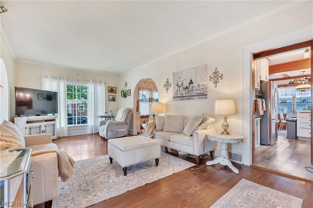 921 E Gorgas Street, Louisville, OH 44641