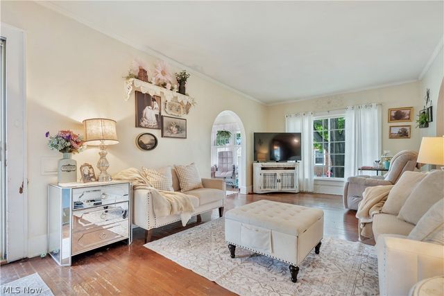 921 E Gorgas Street, Louisville, OH 44641