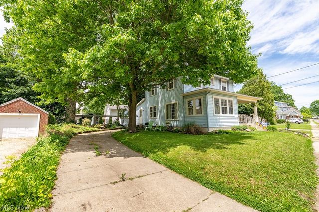 921 E Gorgas Street, Louisville, OH 44641