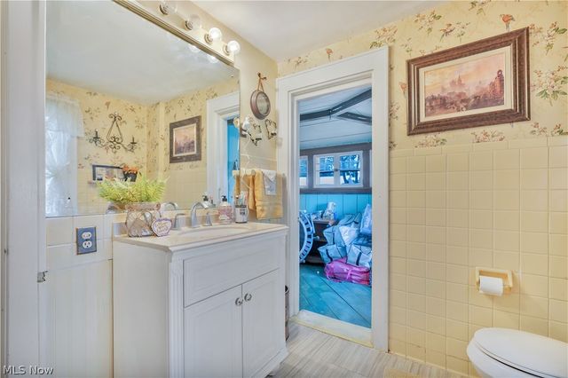 921 E Gorgas Street, Louisville, OH 44641