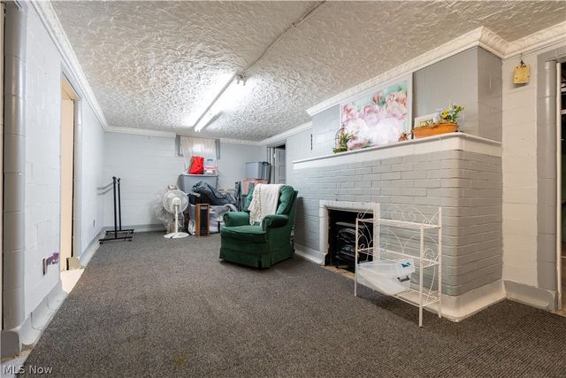 921 E Gorgas Street, Louisville, OH 44641