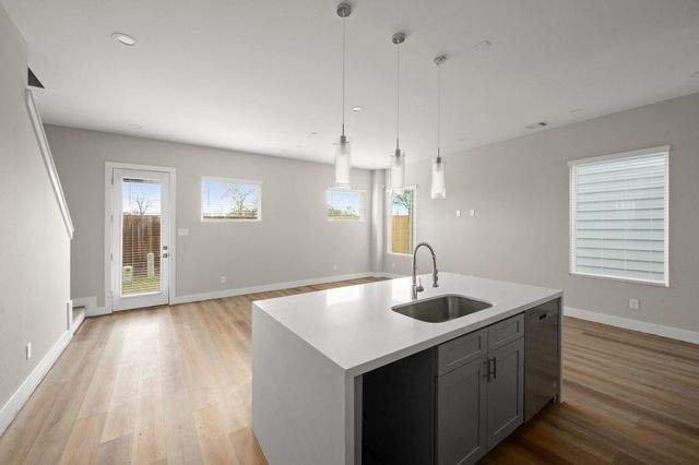 8118 Esther Acres, Houston, TX 77088