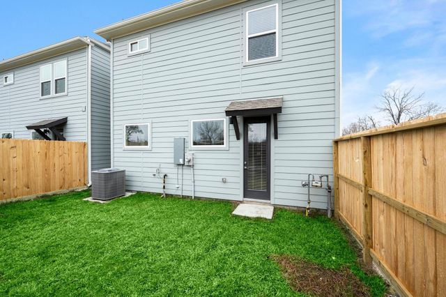 8118 Esther Acres, Houston, TX 77088