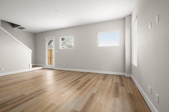 8118 Esther Acres, Houston, TX 77088