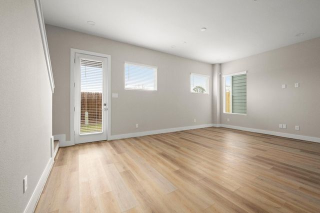 8118 Esther Acres, Houston, TX 77088