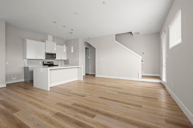 8118 Esther Acres, Houston, TX 77088