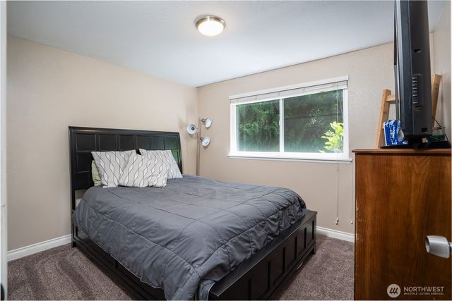 12015 59th Avenue E, Puyallup, WA 98373