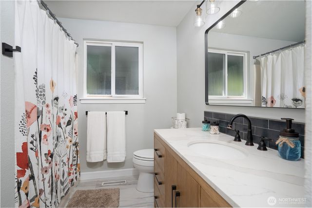 12015 59th Avenue E, Puyallup, WA 98373