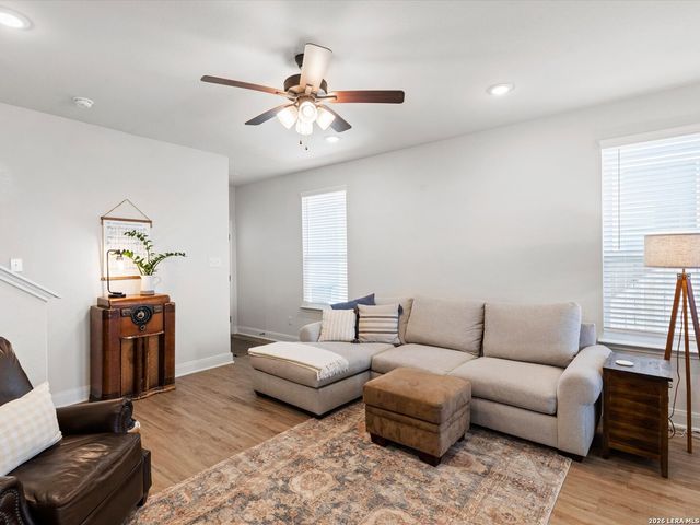13710 Enzo Gate, San Antonio, TX 78253