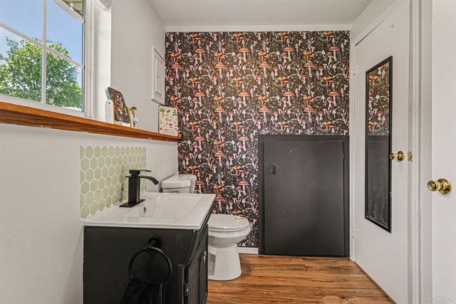 1447 Cedarwood Drive, Flushing, MI 48433